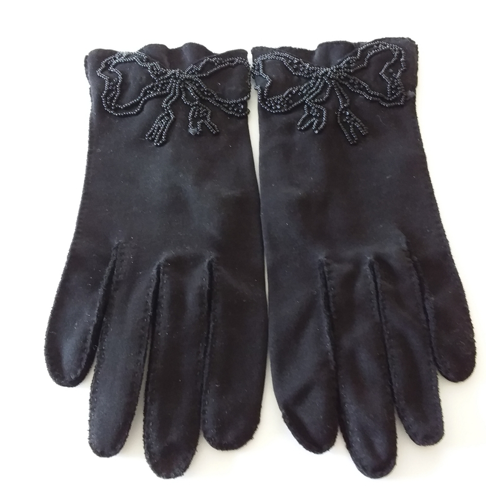 4/$20 Vintage Bow Beaded Pair of Black Gloves